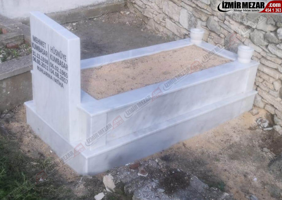 İzmir Çeşme Mezarlığı mezar yapımı