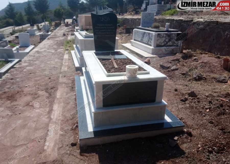 Foça Mezarlığı | Foça Mezar Fiyatı