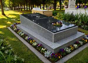 Özel Resimli Mezar Bg 77 -izmirmezar.com